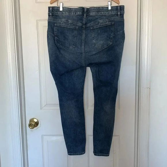 Torrid Bombshell Skinny Premium Stretch Jeans - Picture 3 of 7